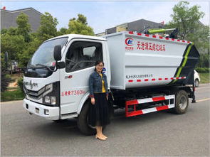 衡水專用垃圾車采用朝柴發(fā)動(dòng)機(jī)，提升污泥運(yùn)輸效率