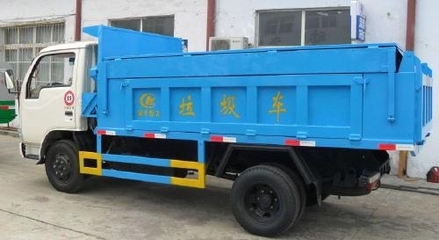 東風(fēng)銳鈴自卸式垃圾車(chē) 高效、可靠的城鄉(xiāng)環(huán)衛(wèi)利器