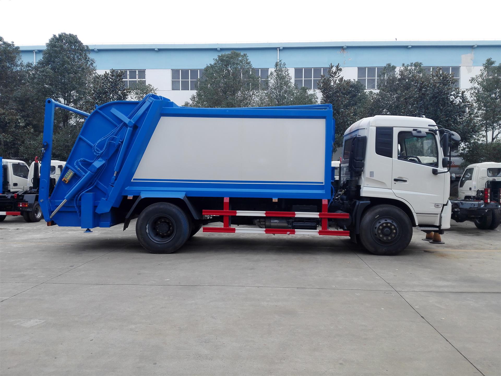 醫(yī)療垃圾轉(zhuǎn)運(yùn)車(chē) 守護(hù)安全，廠家直銷(xiāo)值得信賴(lài)